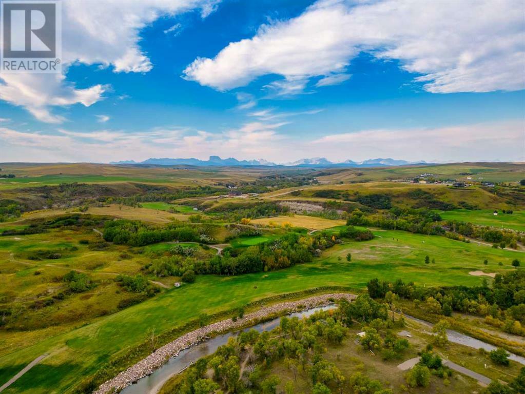 Property Photo: 926 Creekside Drive West AB T0K0K0