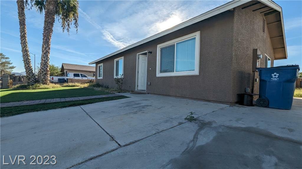 5009 Haystack Drive  Las Vegas NV 89122 photo