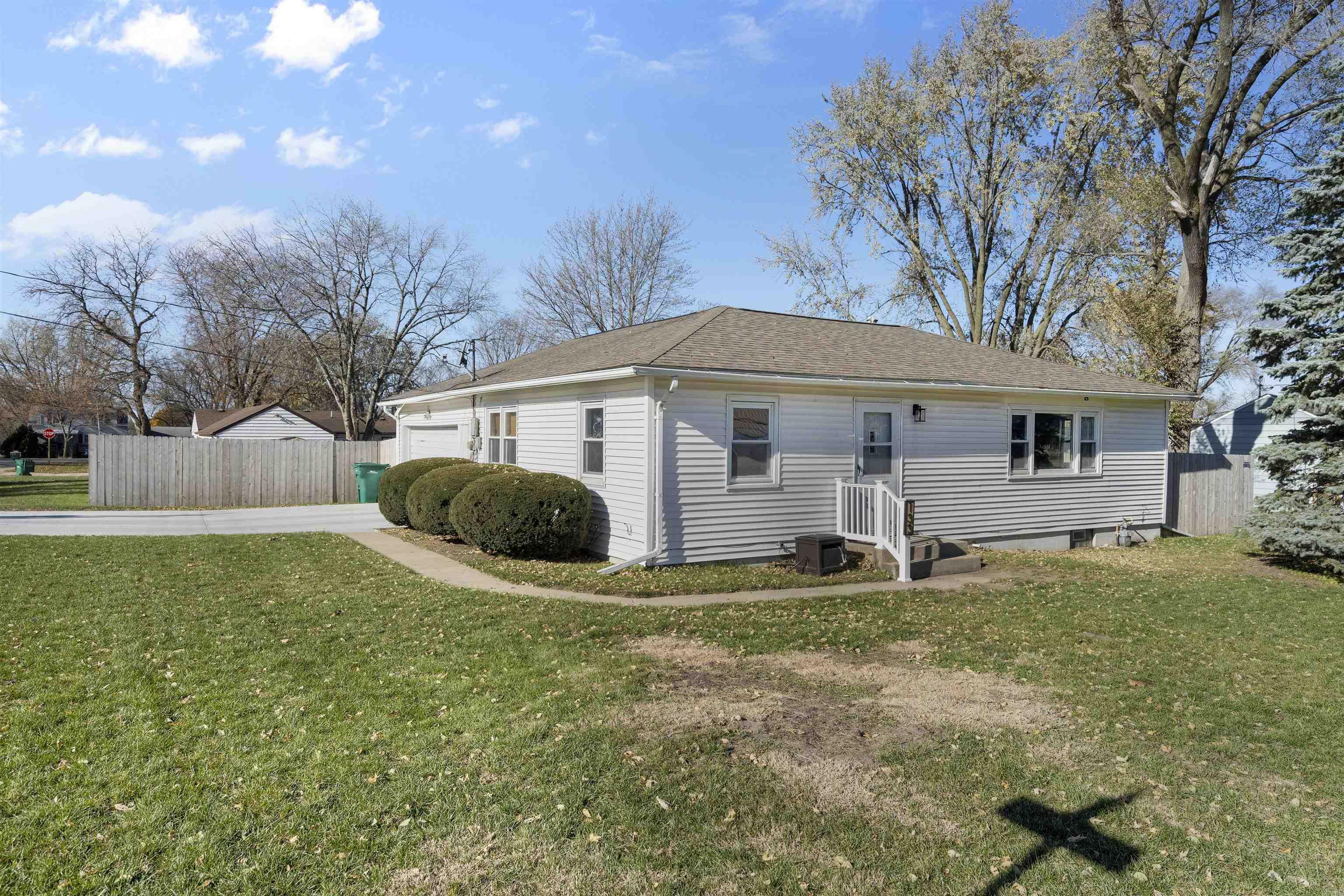 Property Photo:  133 Johns Drive  IA 50707 