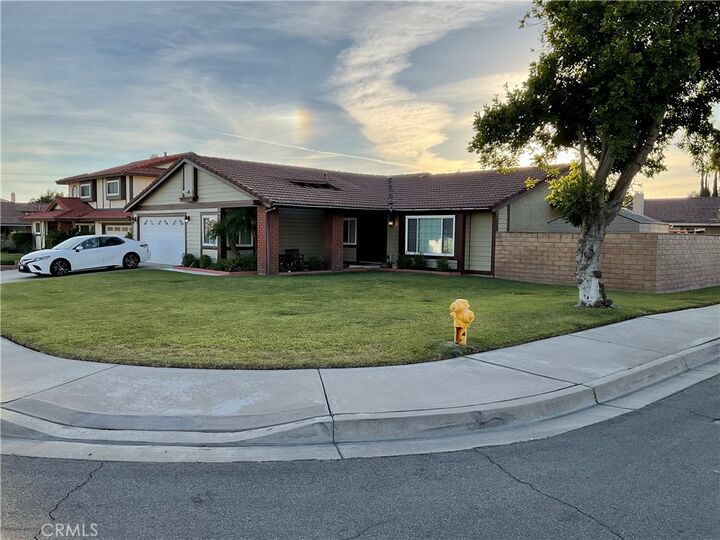 Property Photo:  844 S Driftwood Avenue  CA 92376 