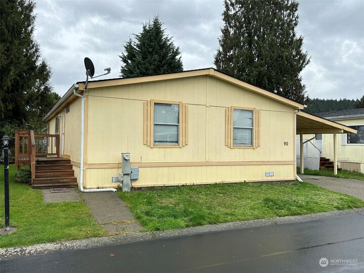 Property Photo:  607 37th Street SE 90  WA 98002 