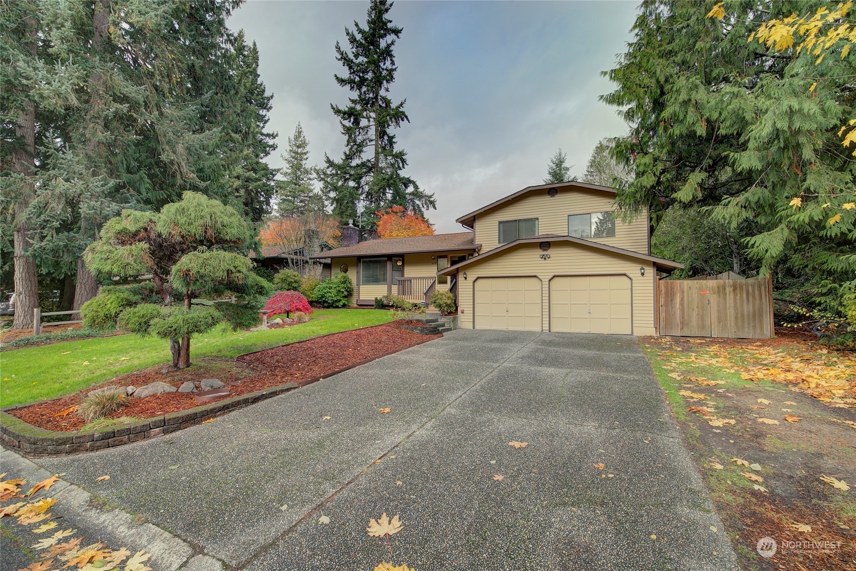 Property Photo:  4419 153rd Place SW  WA 98087 