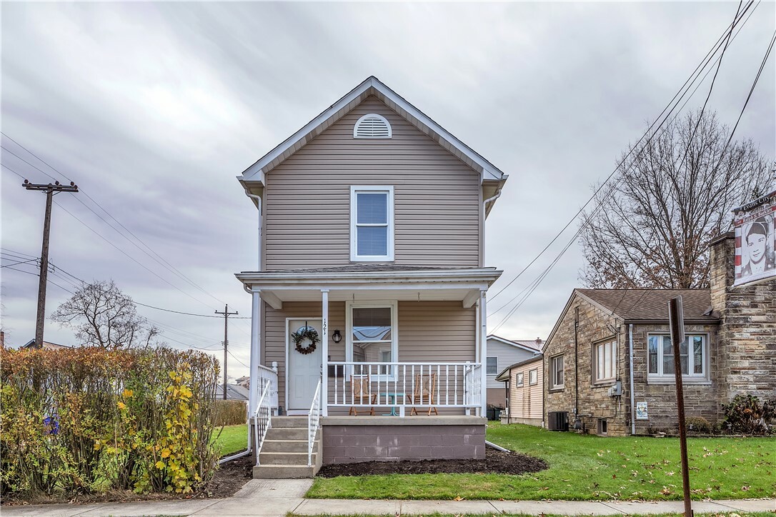 Property Photo:  121 Pattison Street  PA 16033 