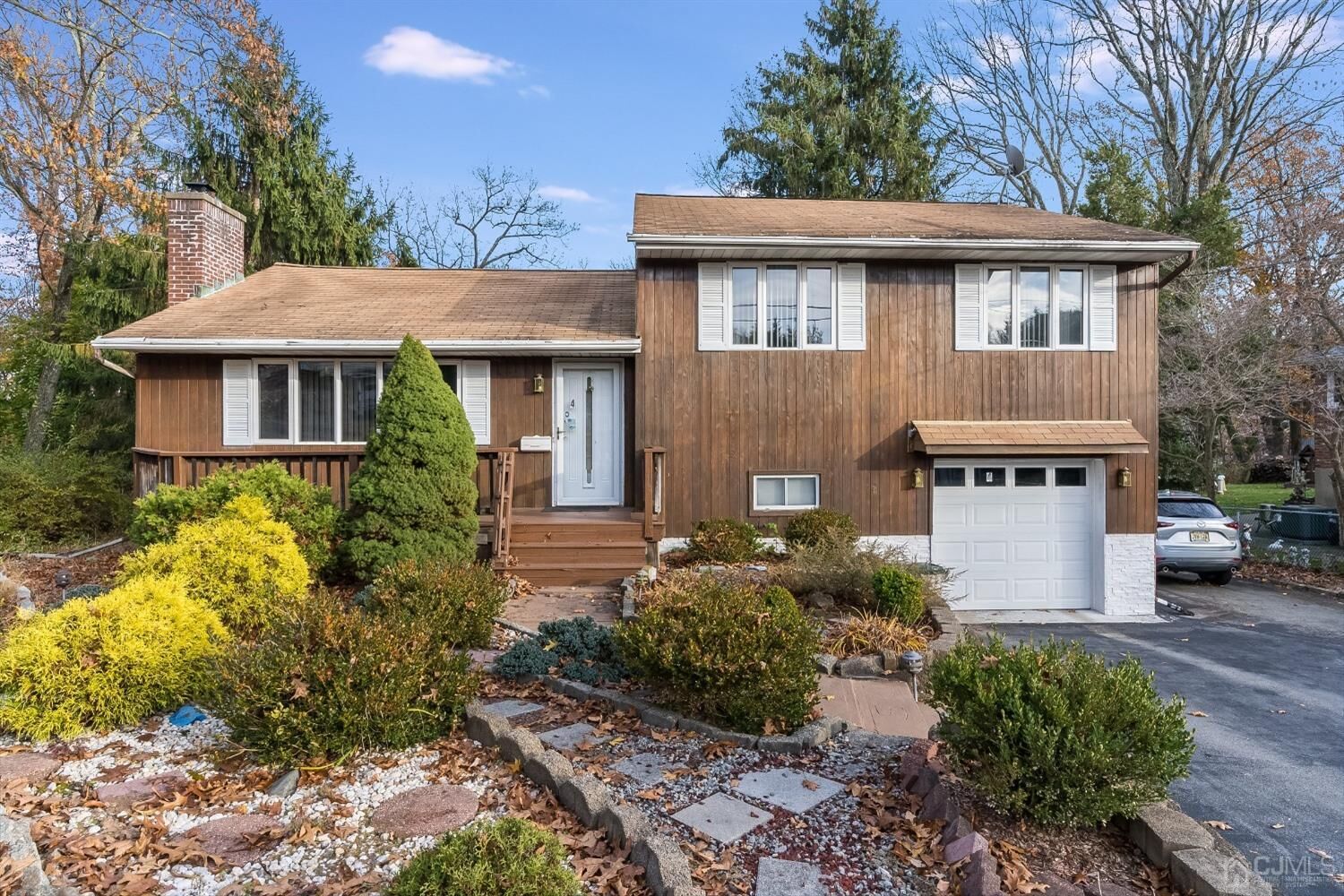 Property Photo:  4 Woodland Avenue  NJ 07405 