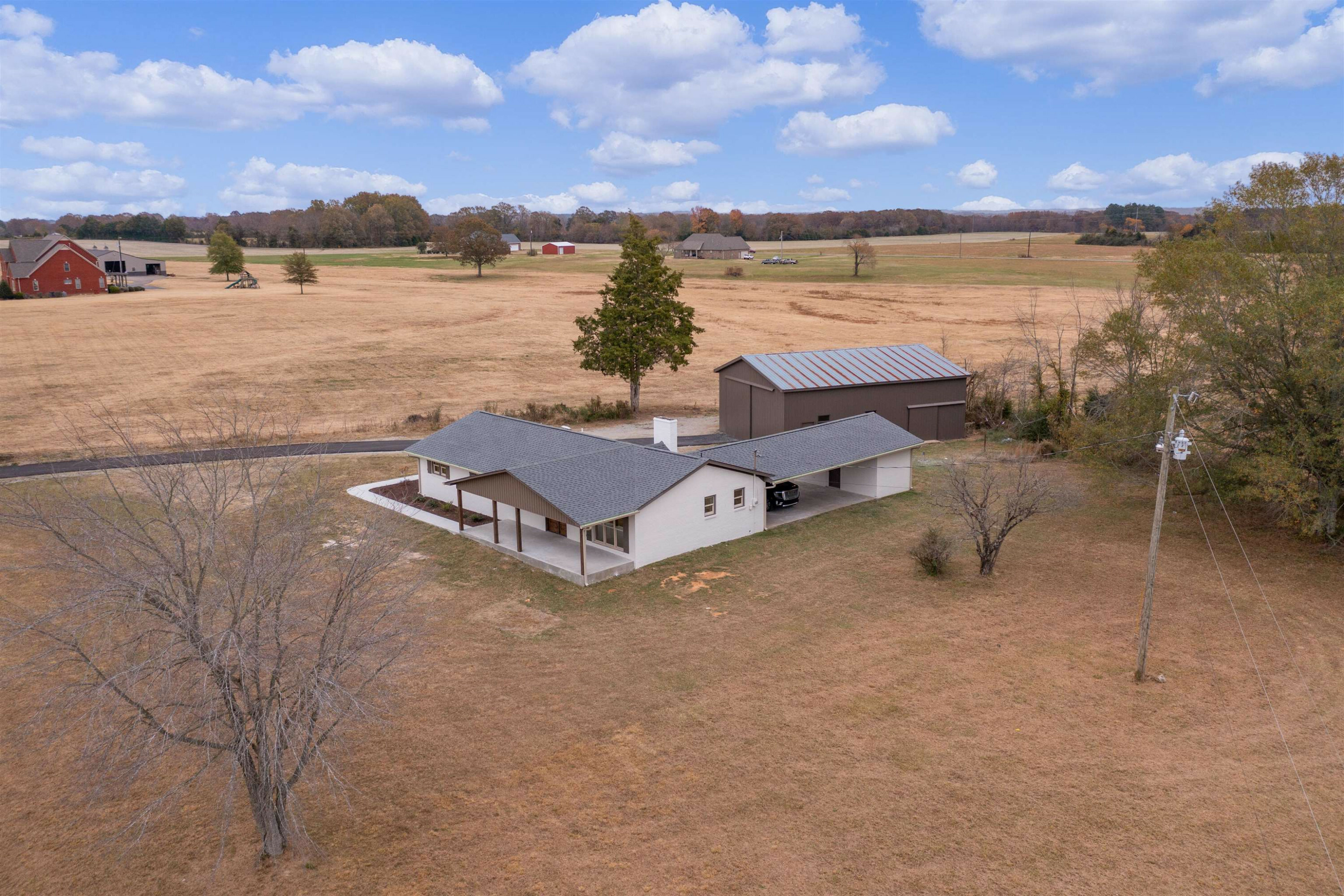 Property Photo:  5370 State Route 100 East Highway  TN 38340 