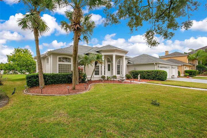 Property Photo: 349 Palmway Lane FL 32828