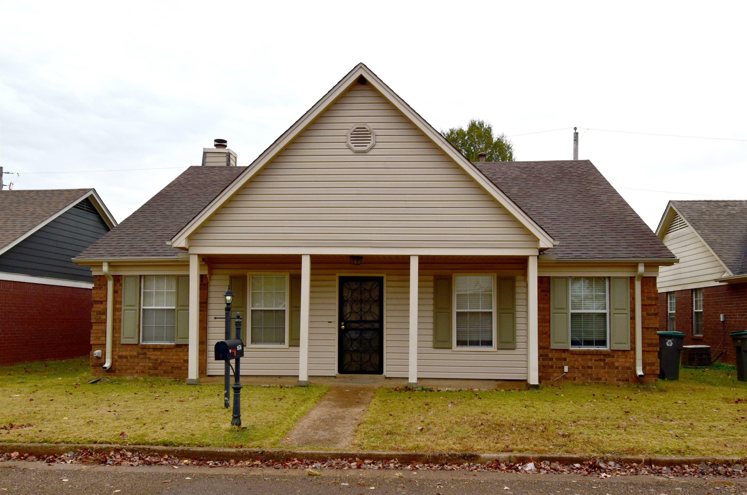 Property Photo: 1674 Raybrad Dr TN 38016