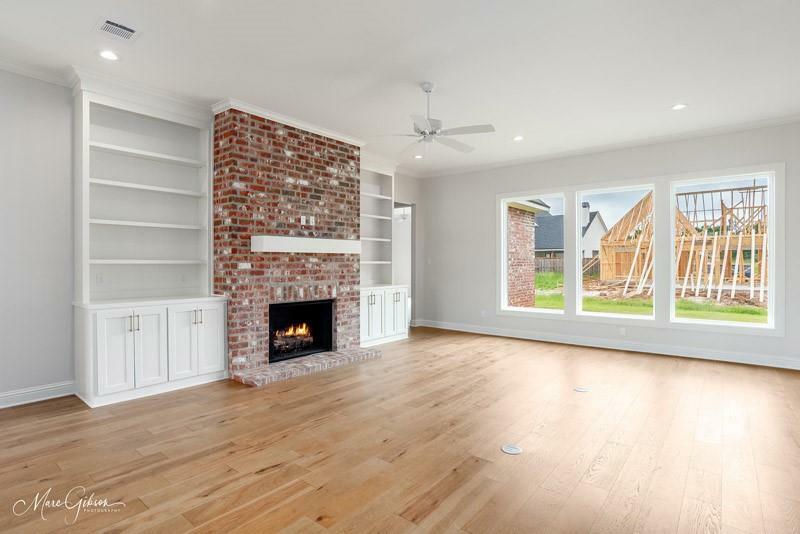 Property Photo: 9827 Canebrake Lane LA 71106