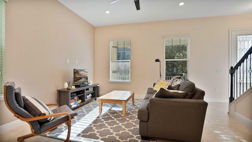 Property Photo: 8553 Crescendo Avenue FL 34786