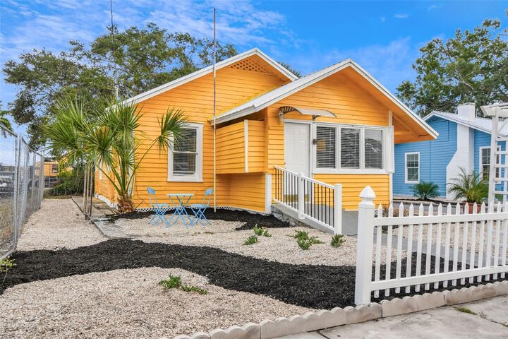 Property Photo:  1415 10th Street W  FL 34205 