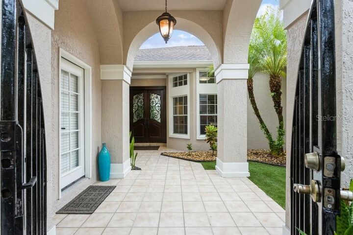 Property Photo:  5006 Southampton Circle  FL 33647 