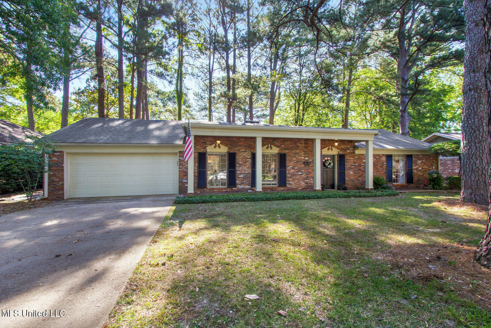 Property Photo:  5346 Red Fox Road  MS 39211 