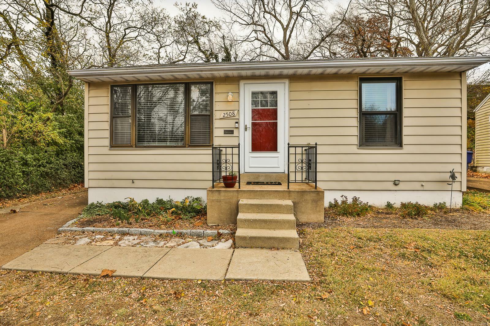 Property Photo:  2508 Tamm Avenue  MO 63139 