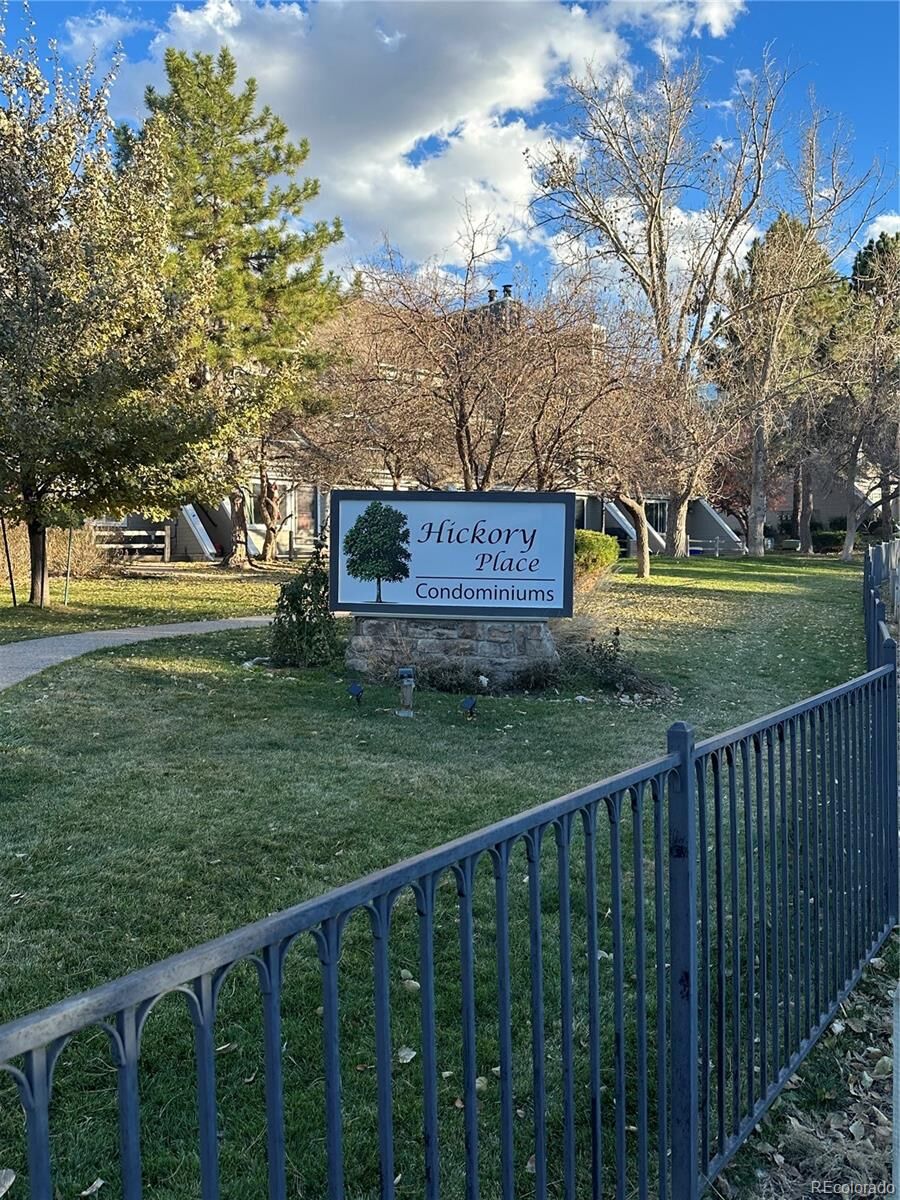 Property Photo: 5250 S Huron Way 312 CO 80120