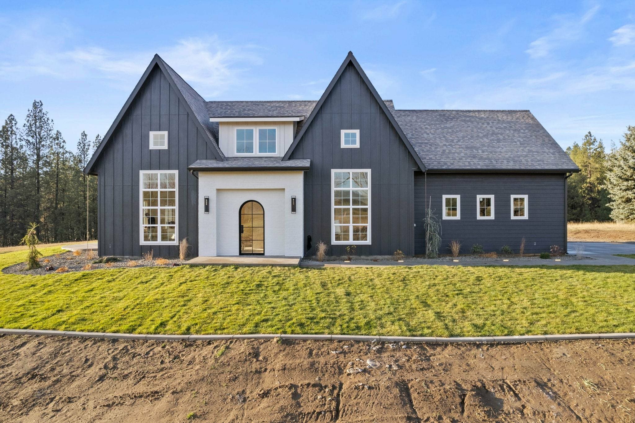 Property Photo: 13398 S Valley Chapel Rd WA 99036