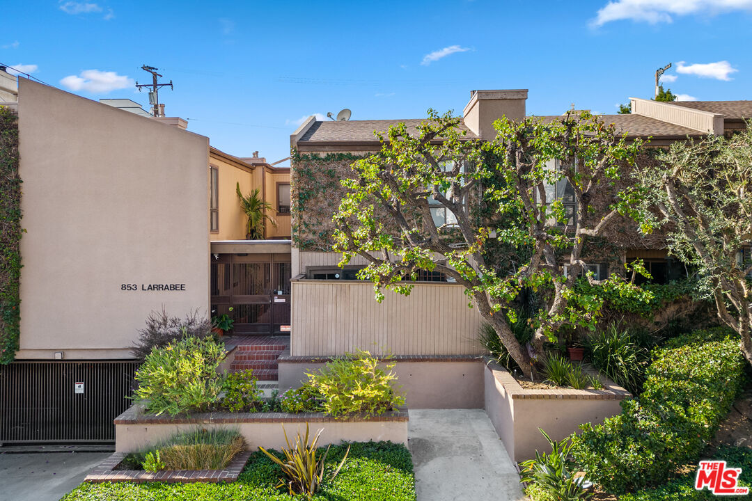 Property Photo:  853   Larrabee St 20  CA 90069 