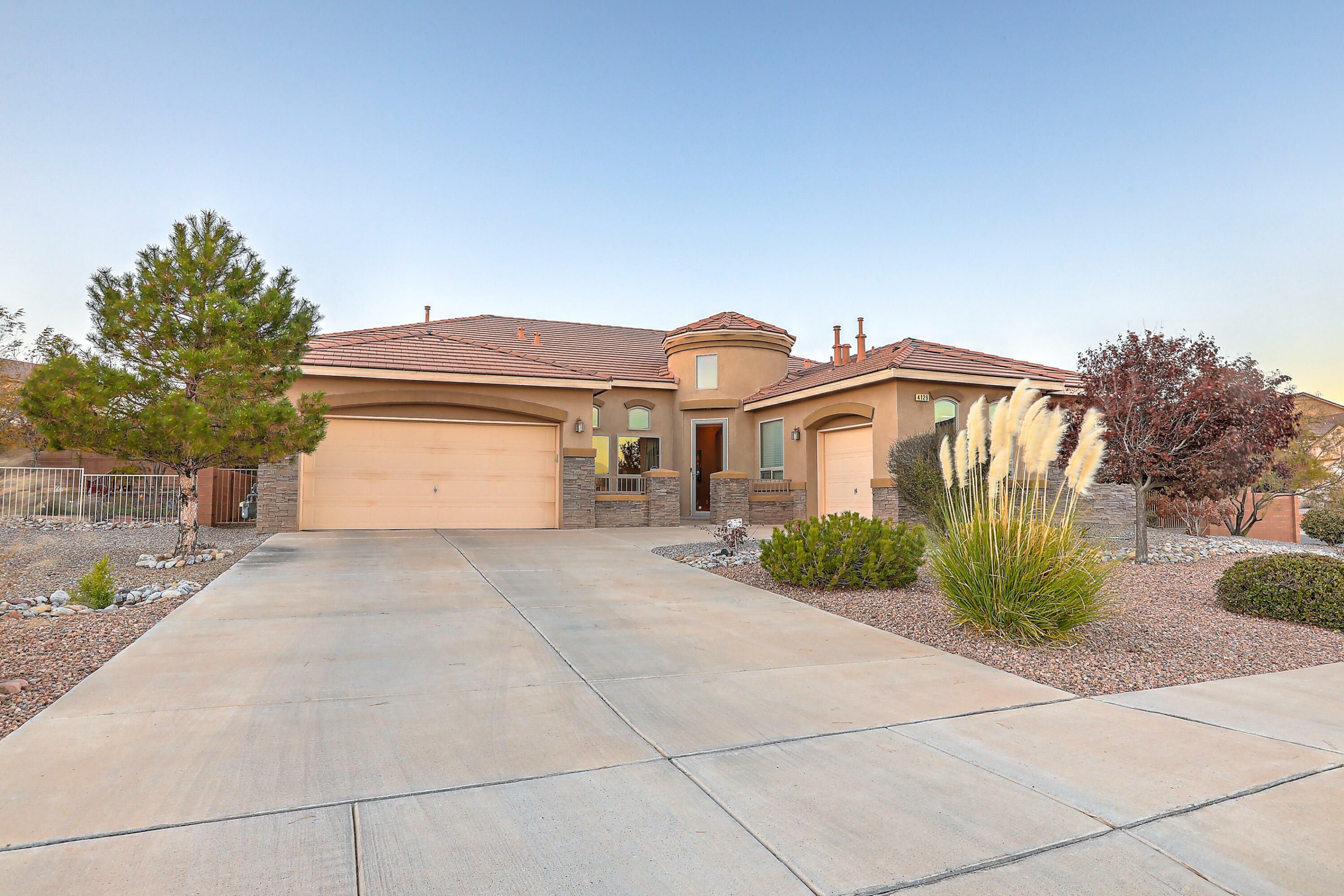 Property Photo:  4129 Cholla Drive NE  NM 87144 