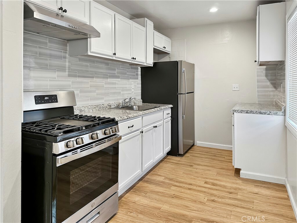 Property Photo:  113 N Sandalwood Avenue  CA 91744 