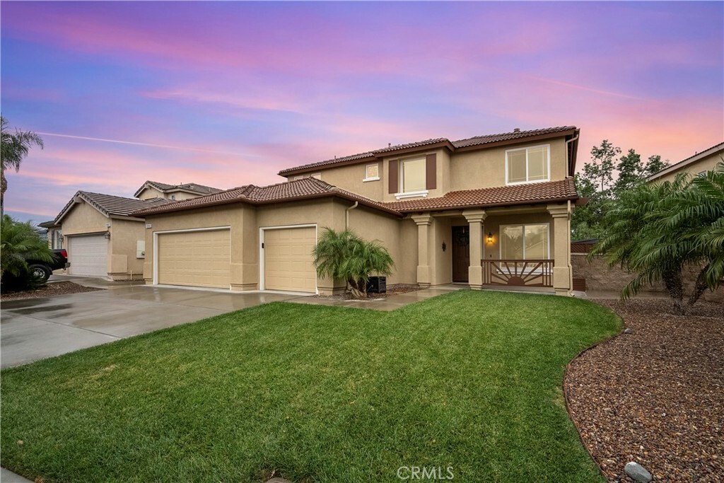 Property Photo:  13958 Lemon Valley Avenue  CA 92880 