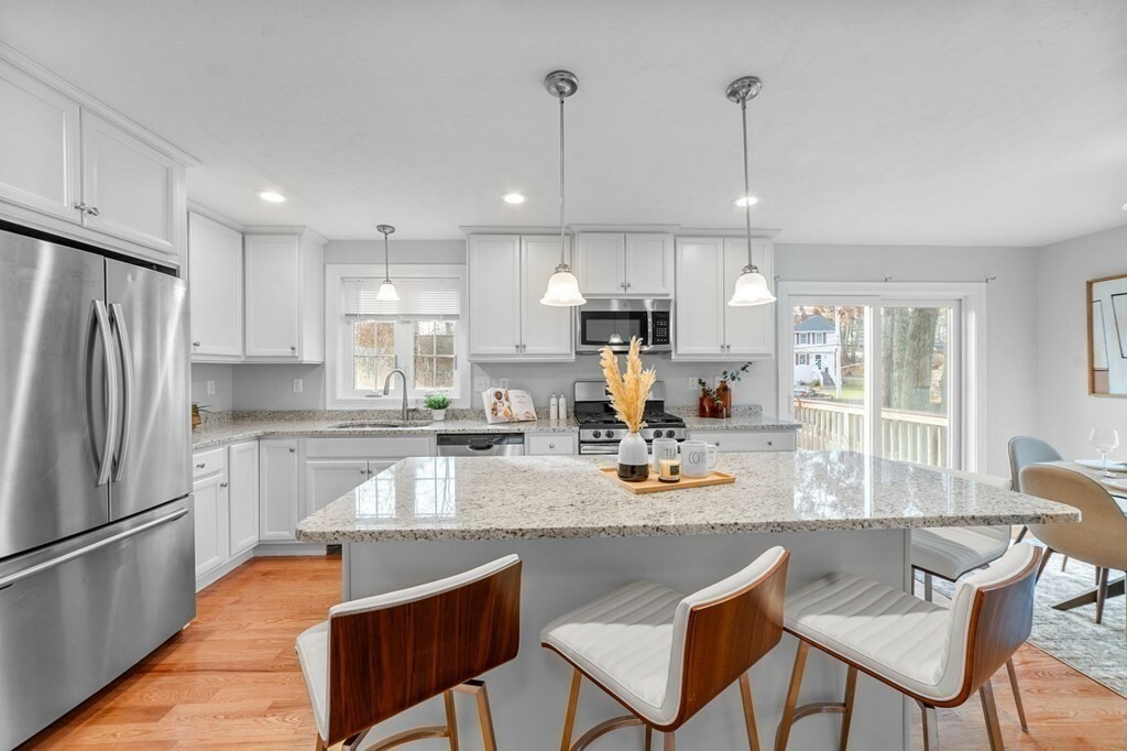 Property Photo: 5 Cottage St MA 01821