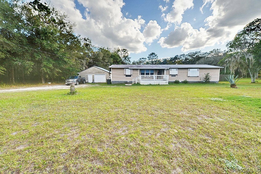 Property Photo:  2690 E Mary Lue Street  FL 34453 