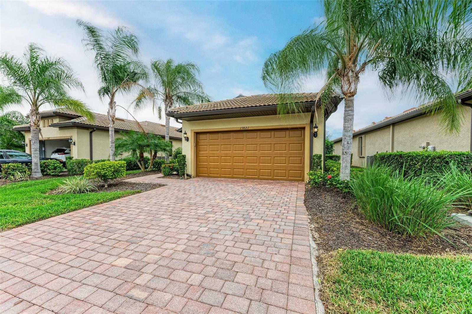 Property Photo:  13821 Alafaya Street  FL 34293 