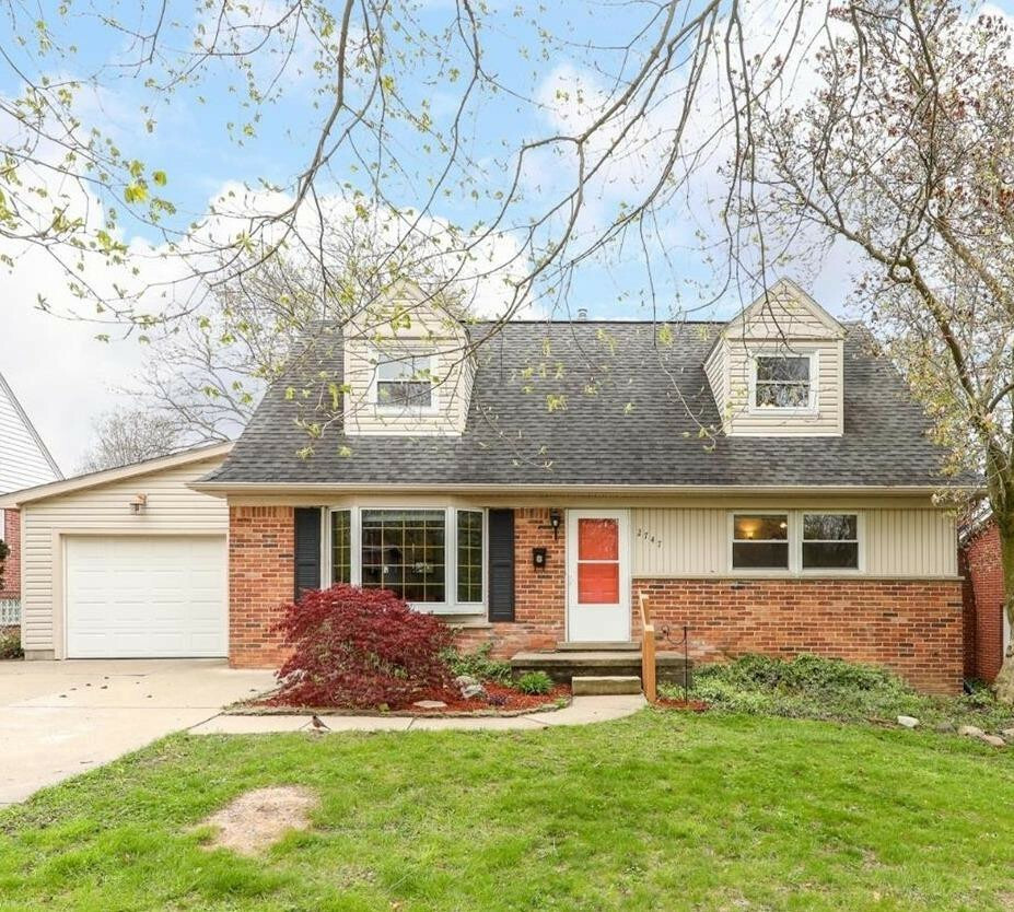 Property Photo:  2747 Manchester Road  MI 48104 