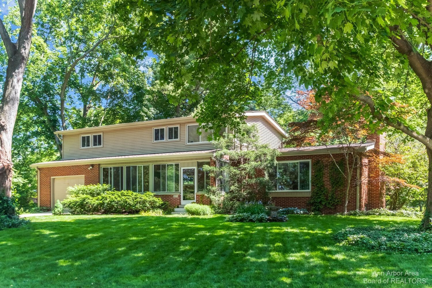 Property Photo:  437 Parklake Avenue  MI 48103 