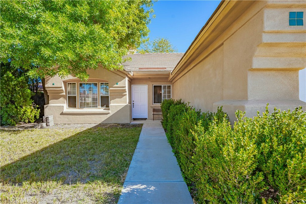 Property Photo:  1500 Rexford Drive  CA 92545 