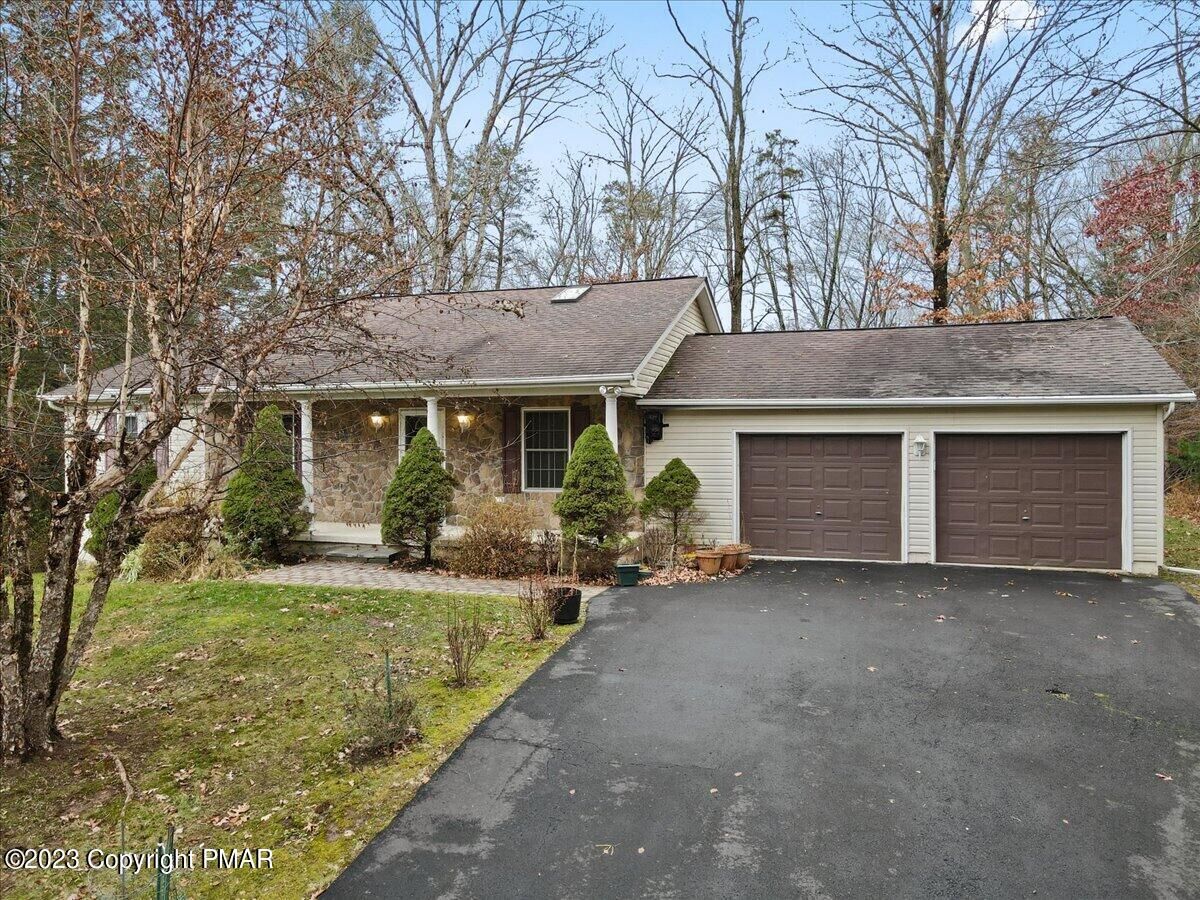 Property Photo:  6208 Deer Drive N  PA 18302 