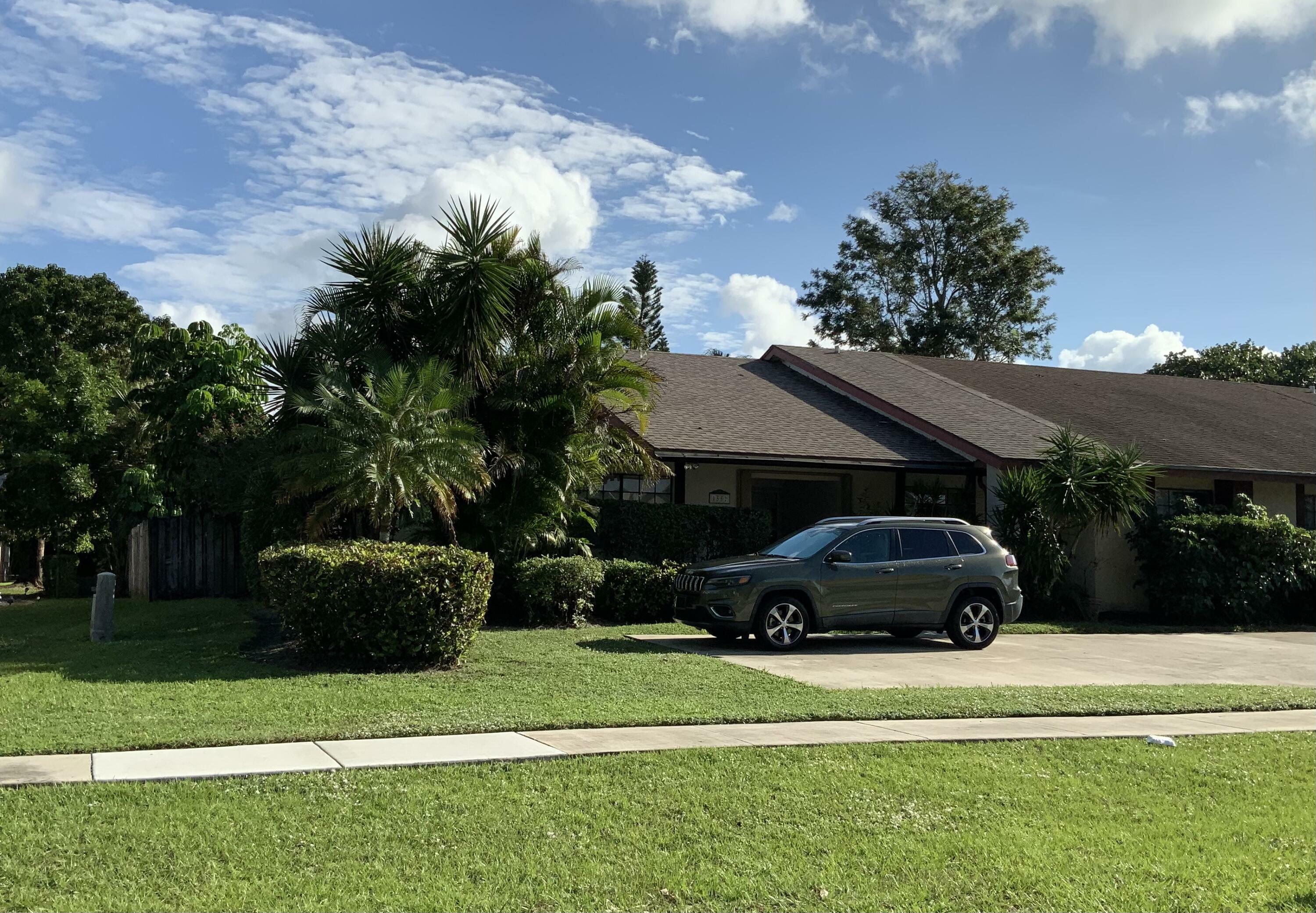 Property Photo:  1552 Montauk Drive  FL 33414 