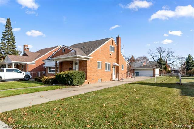 Property Photo:  6402 Oakman Boulevard  MI 48126 