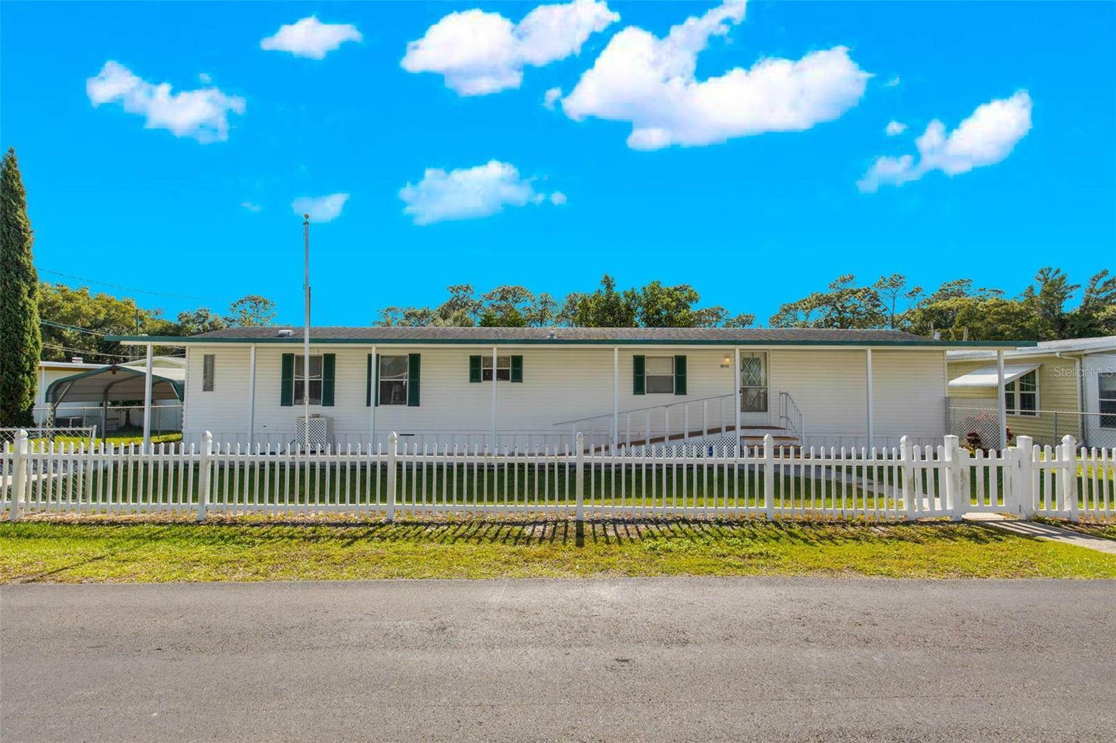 Property Photo:  39152 Hillcrest Drive  FL 33542 