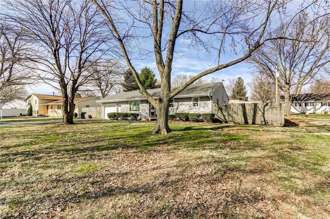 130 Sunnyside Drive  Blue Mound IL 62513 photo