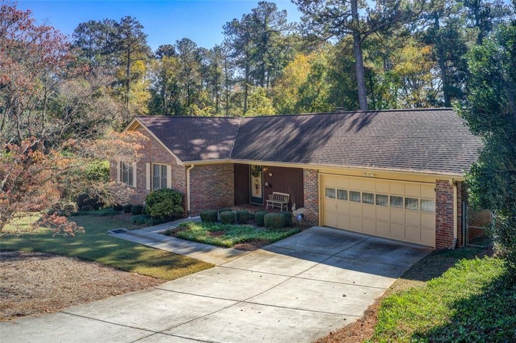 Property Photo:  196 N Coleman Road  GA 30075 