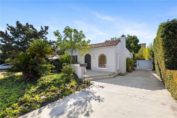 Property Photo:  1535 S Carmelina Avenue  CA 90025