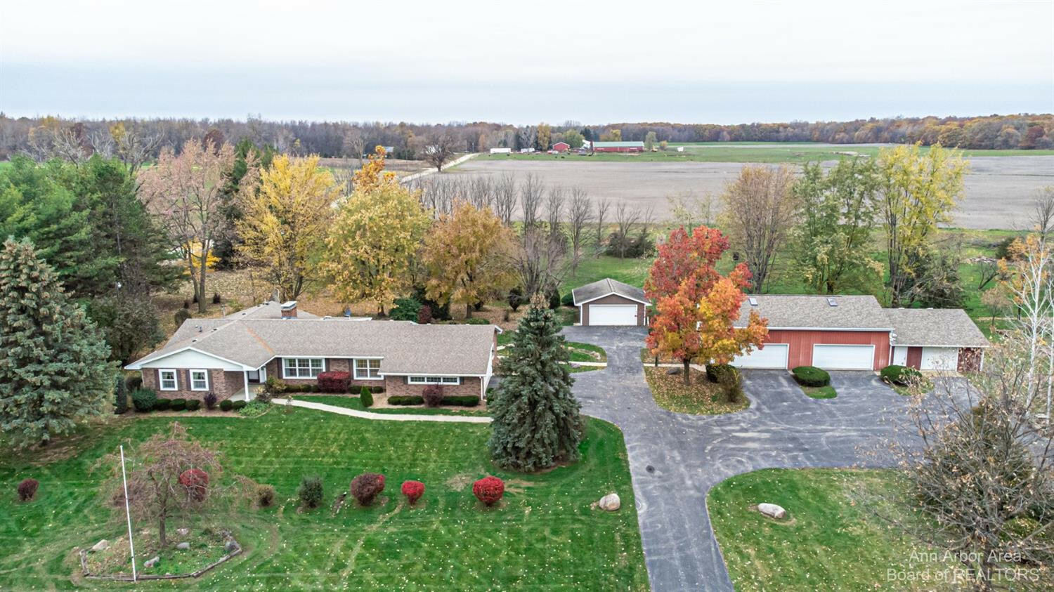 Property Photo:  2992 Shepherd Road  MI 49221 