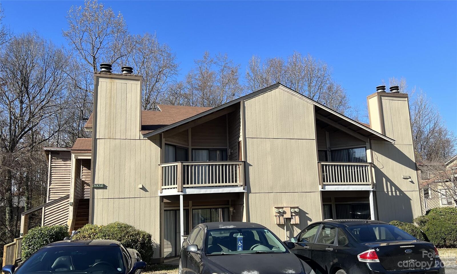 Property Photo: 4400 Sharon Chase Drive NC 28215