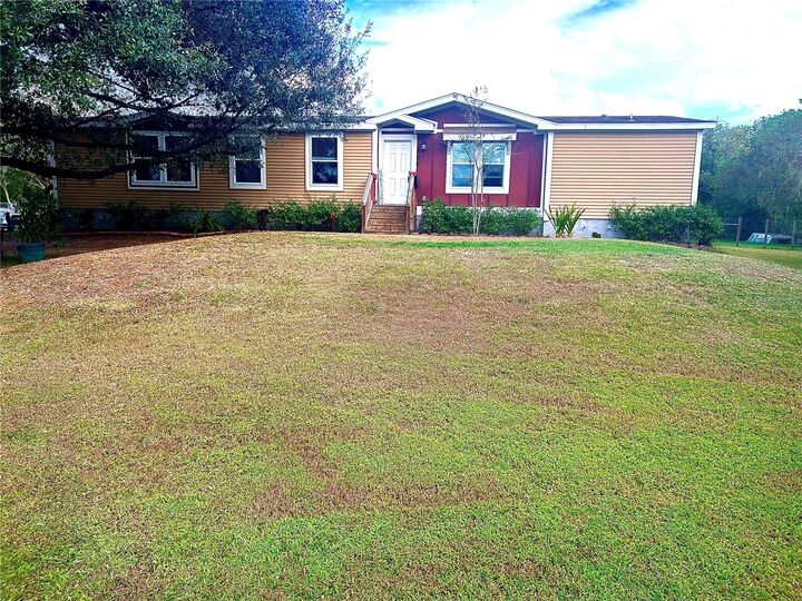 Property Photo: 2606 Kirkland Road FL 33527