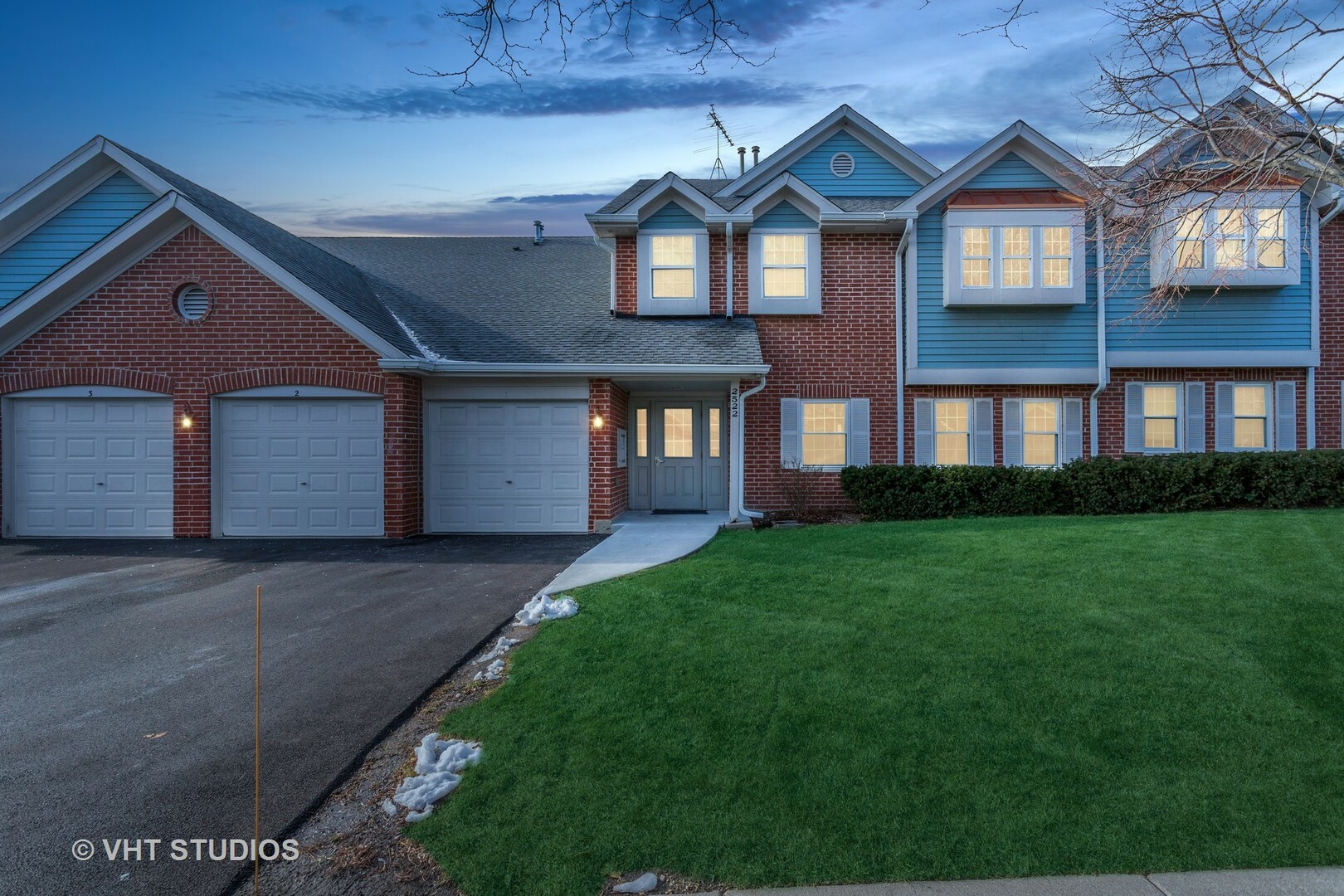 Property Photo: 2522 Charleston Drive 2 IL 60193