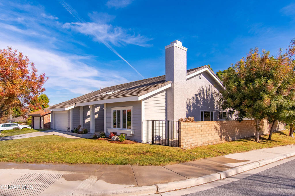 Property Photo:  3844 Sunset Knolls Drive  CA 91362 