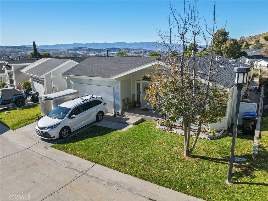 Property Photo: 27909 Vista View Dr CA 91351