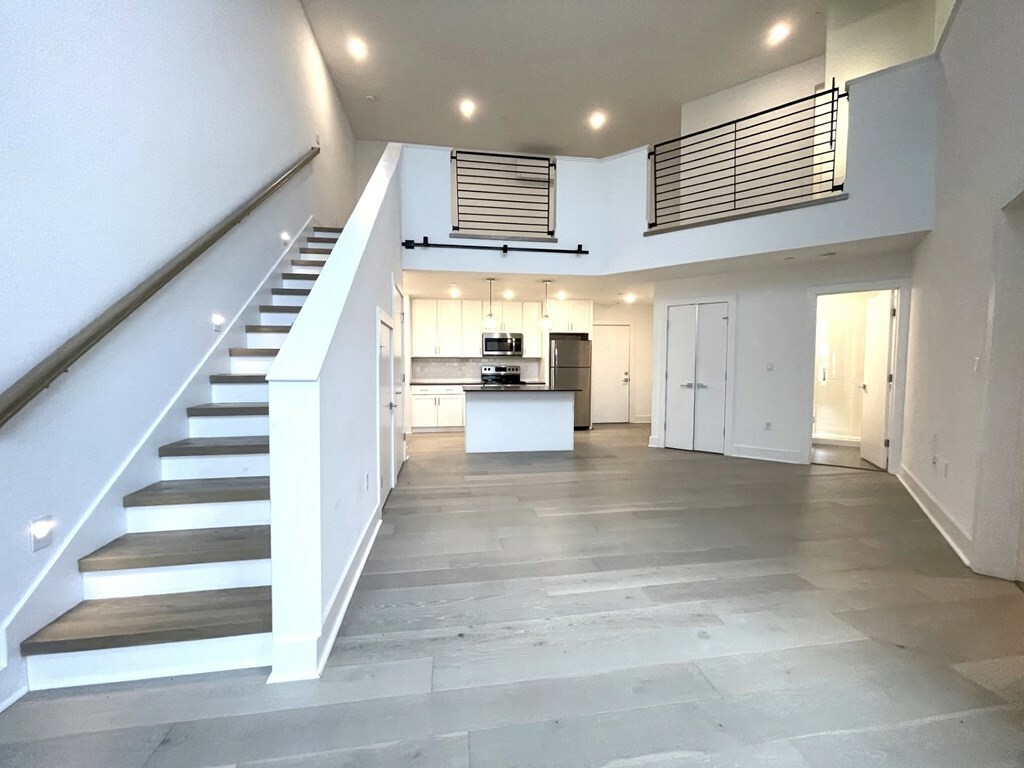 Property Photo: 25 Eleanor Street 207 MA 02150
