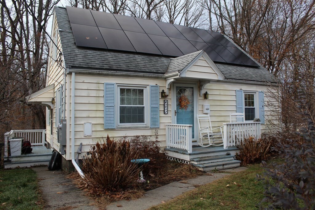 Property Photo:  25 Ridgewood Rd  MA 01606 