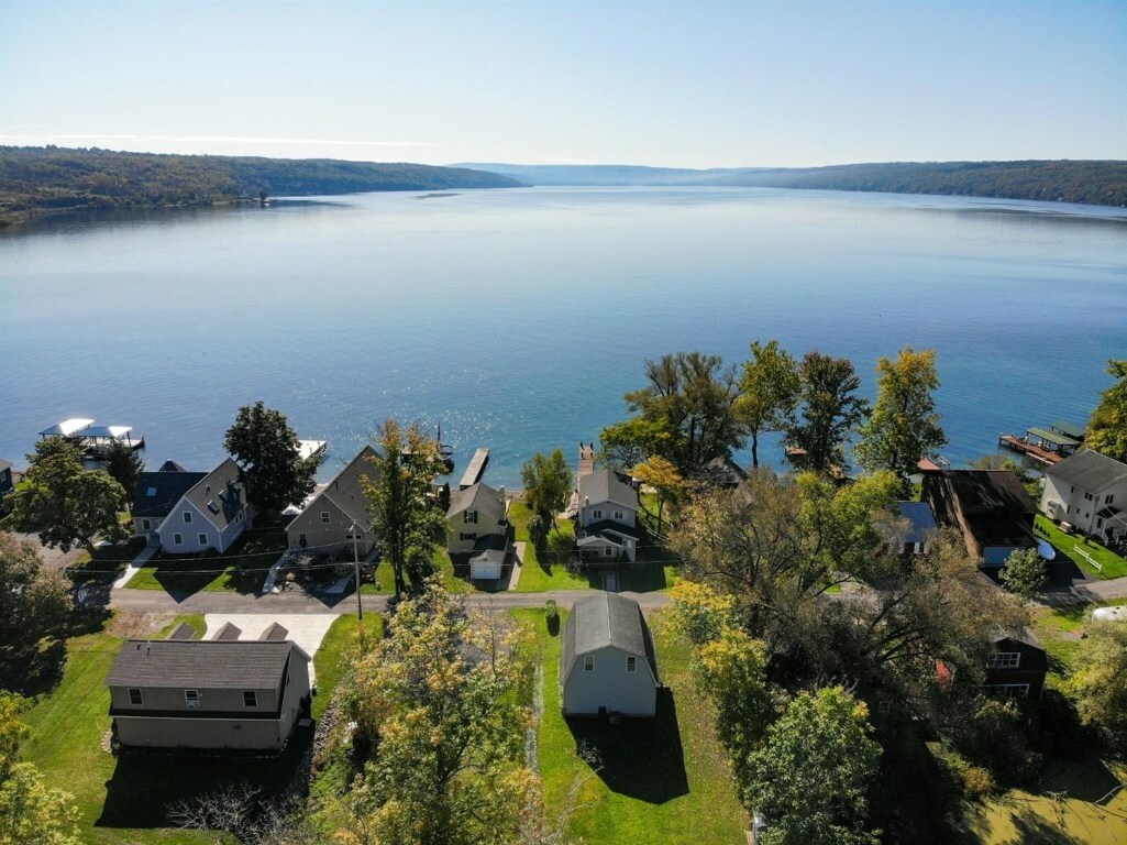 Property Photo:  8 Ladoga Park Road  NY  