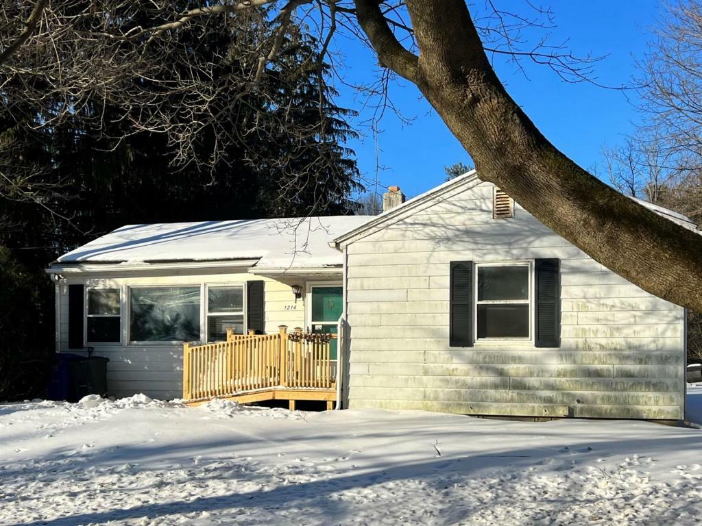 Property Photo:  1314 Hanshaw Road  NY 14850 