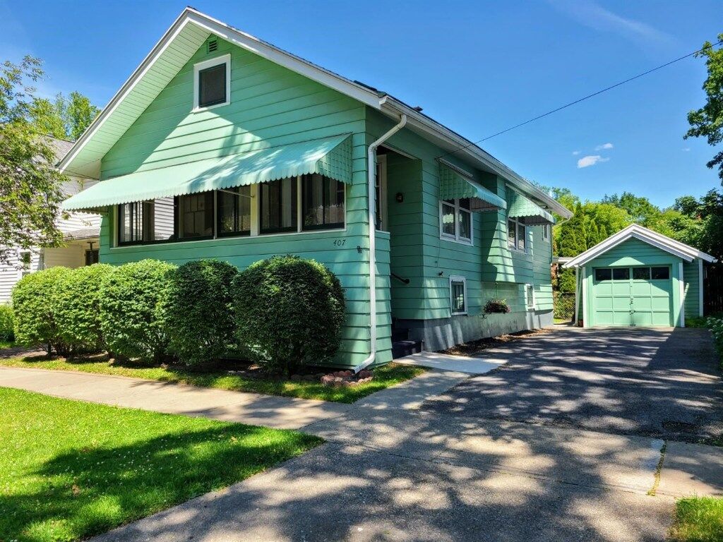 Property Photo: 407 Auburn Street NY 14850