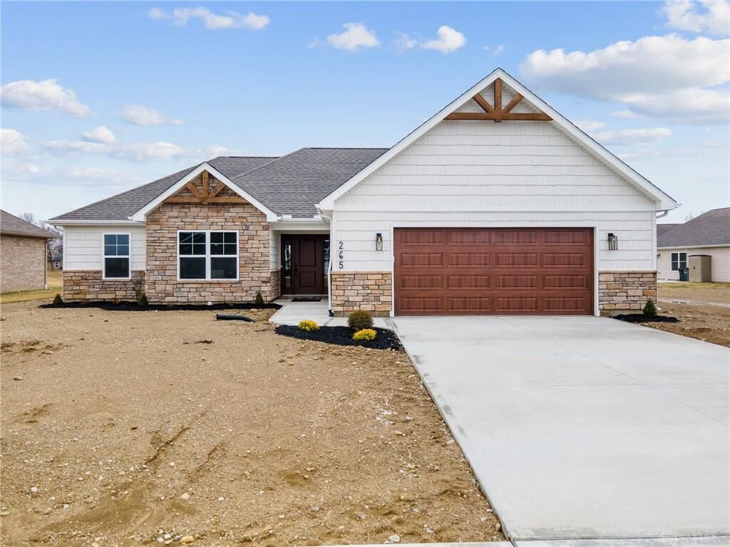 Property Photo:  265 Fox Harbor Drive  OH 45373 