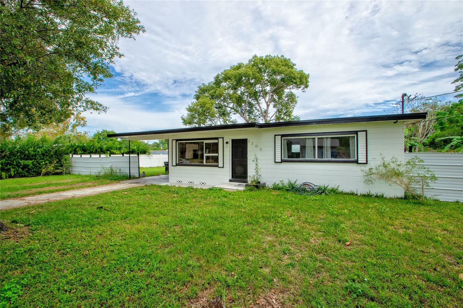 Property Photo:  2209 Murdock Boulevard  FL 32817 