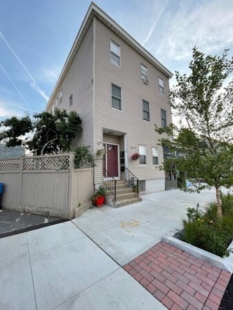 Property Photo:  236 Somerville Ave 2  MA 02143 